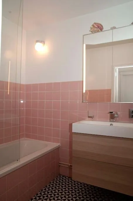 2 Bedroom Appartement In Antwerp, With Amazing View Βέλγιο